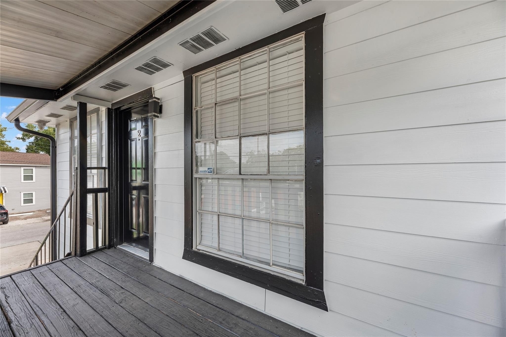 502 Frawley Street - Photo 1