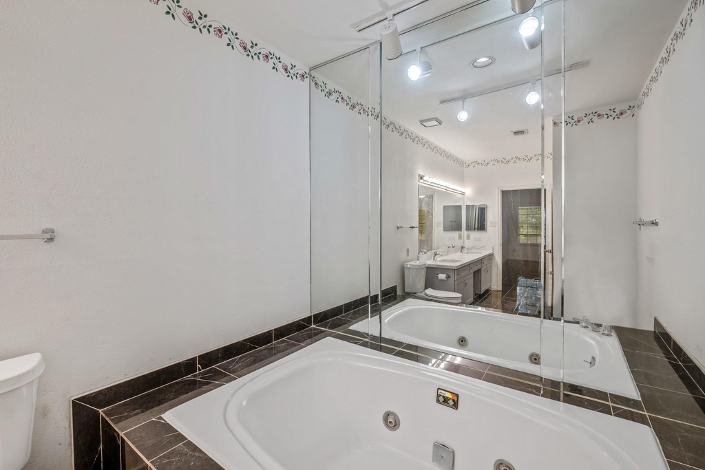 3124 Holly Hall Street - Photo 9