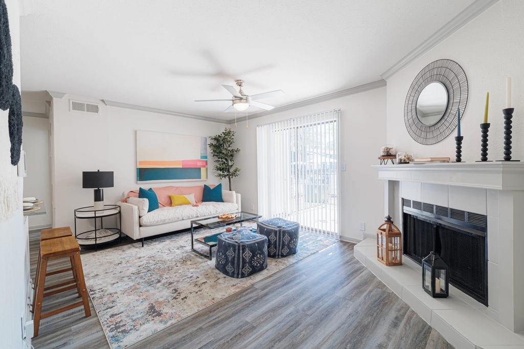 200 Hallow Tree Lane - Photo 1