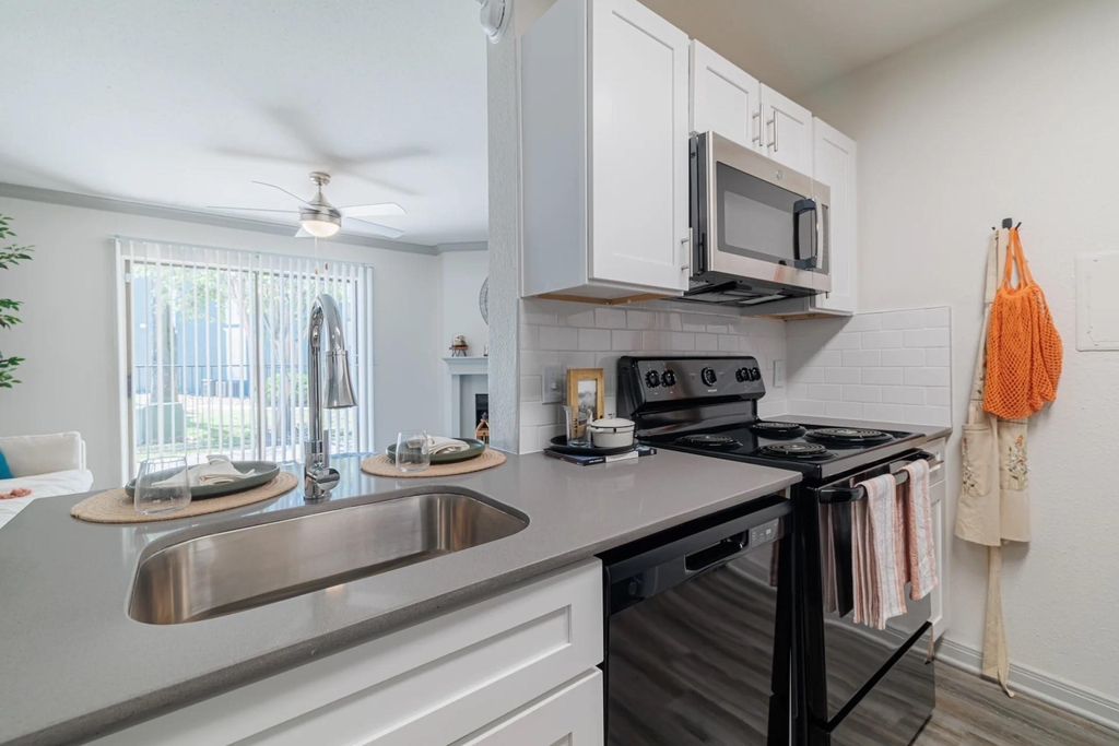 200 Hallow Tree Lane - Photo 9