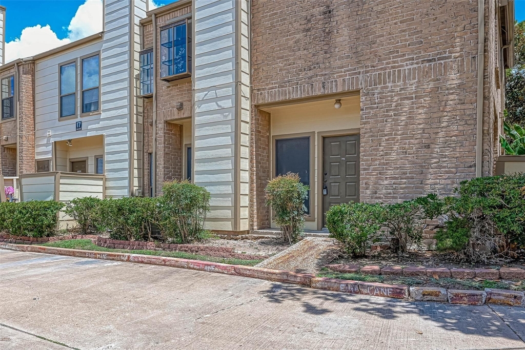 8299 Cambridge Street - Photo 2