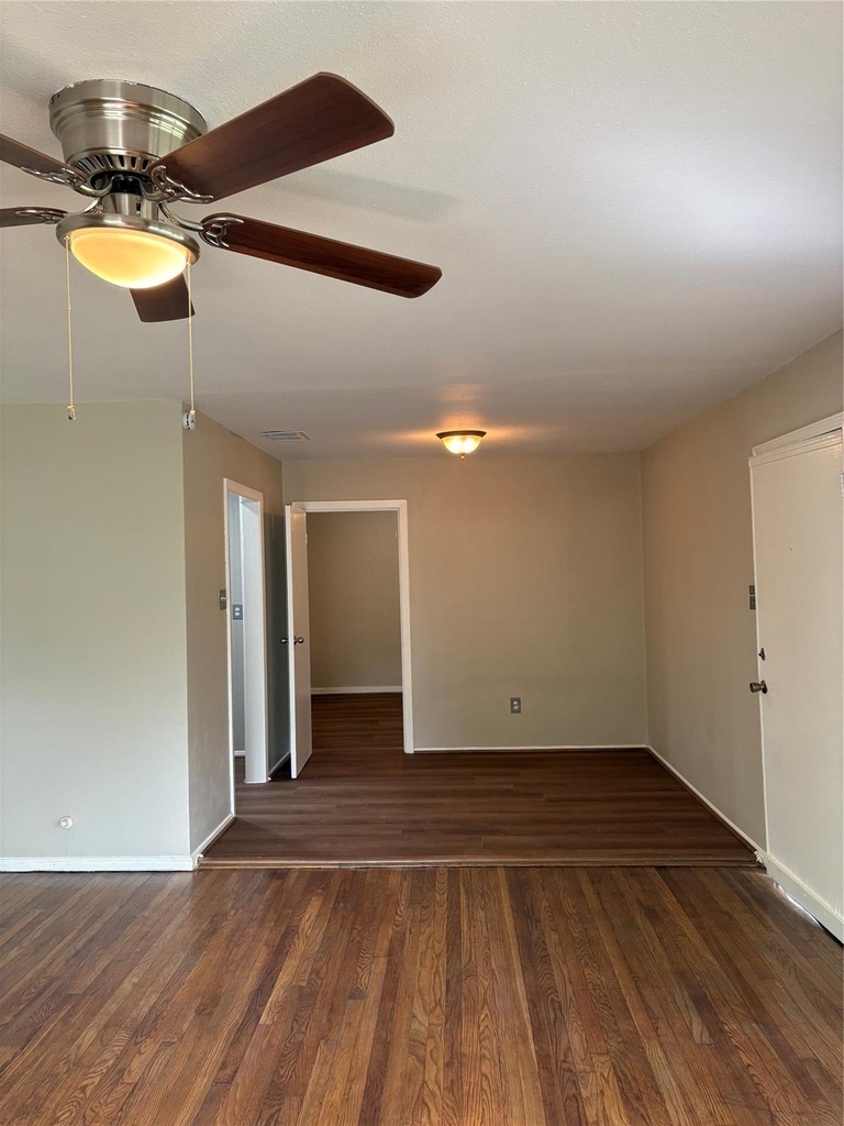 5914 Ridgeway Drive - Photo 6