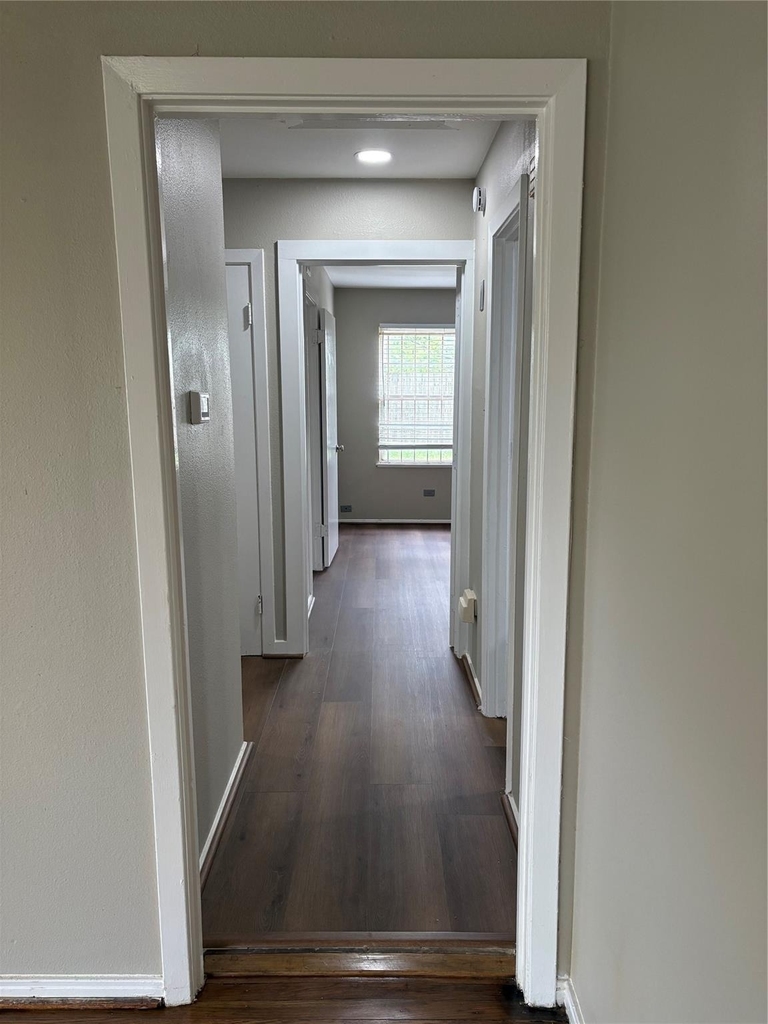 5914 Ridgeway Drive - Photo 3