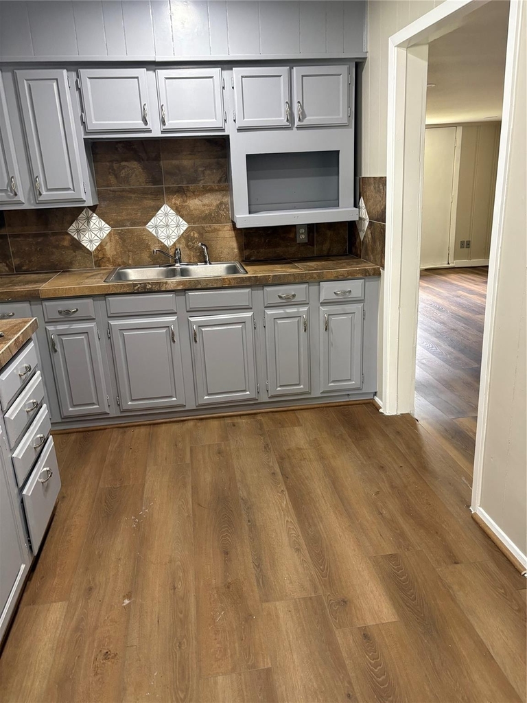 5914 Ridgeway Drive - Photo 10