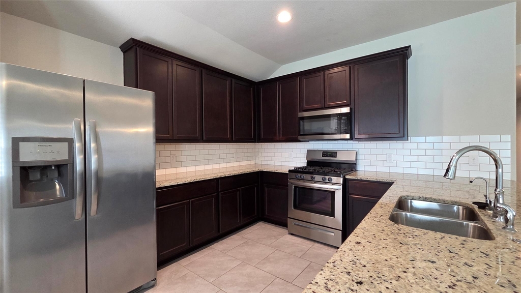 8023 Ecru Lane - Photo 4