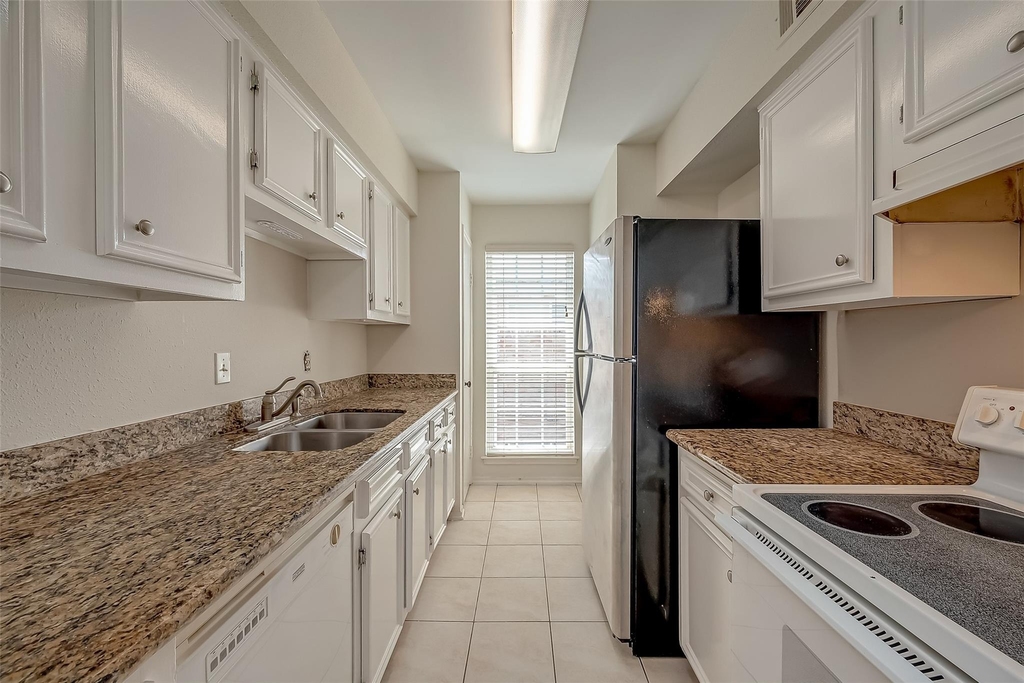 6402 Del Monte Drive - Photo 4