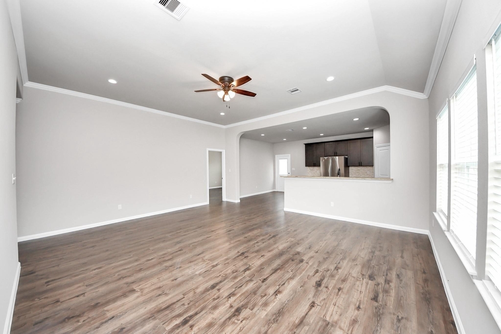 314 Carlos Leal Drive - Photo 6