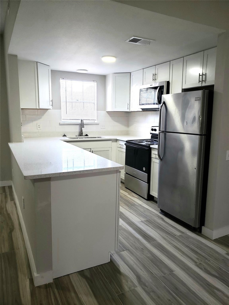 11710 Southlake Drive - Photo 6