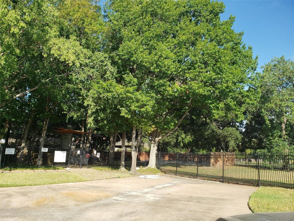 11710 Southlake Drive - Photo 22