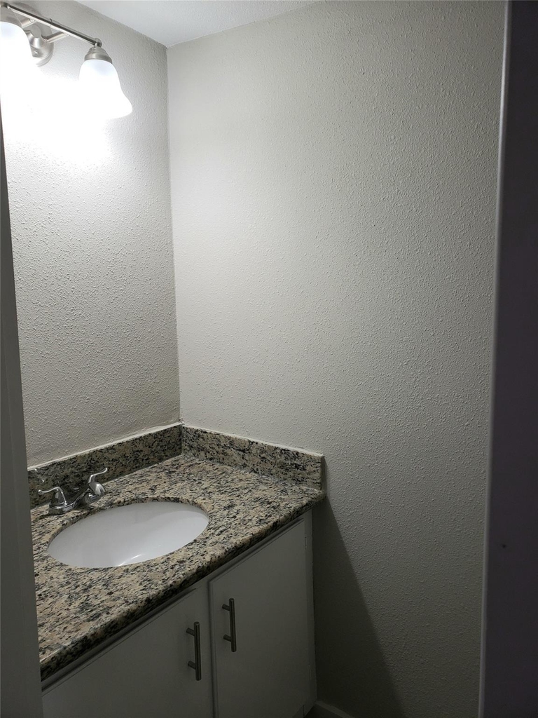 11710 Southlake Drive - Photo 19