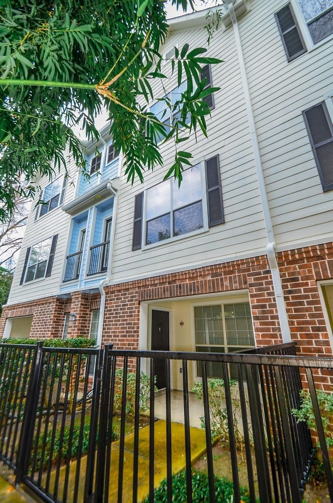 9200 Westheimer Road - Photo 1