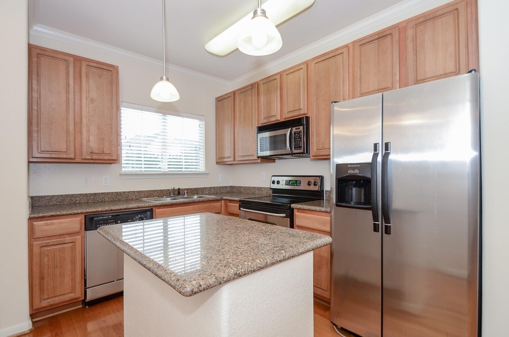 9200 Westheimer Road - Photo 15