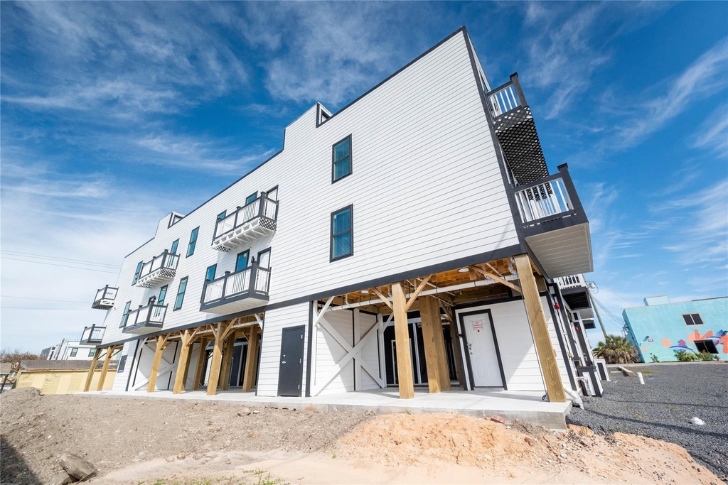 805 Avenue K - Photo 10