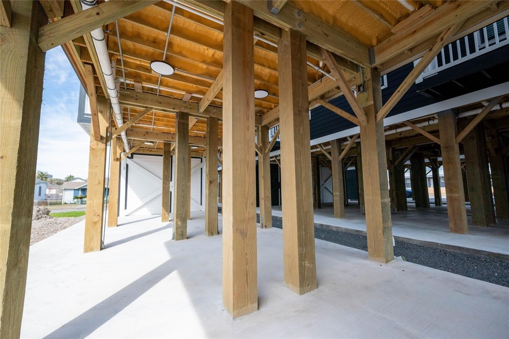 805 Avenue K - Photo 11