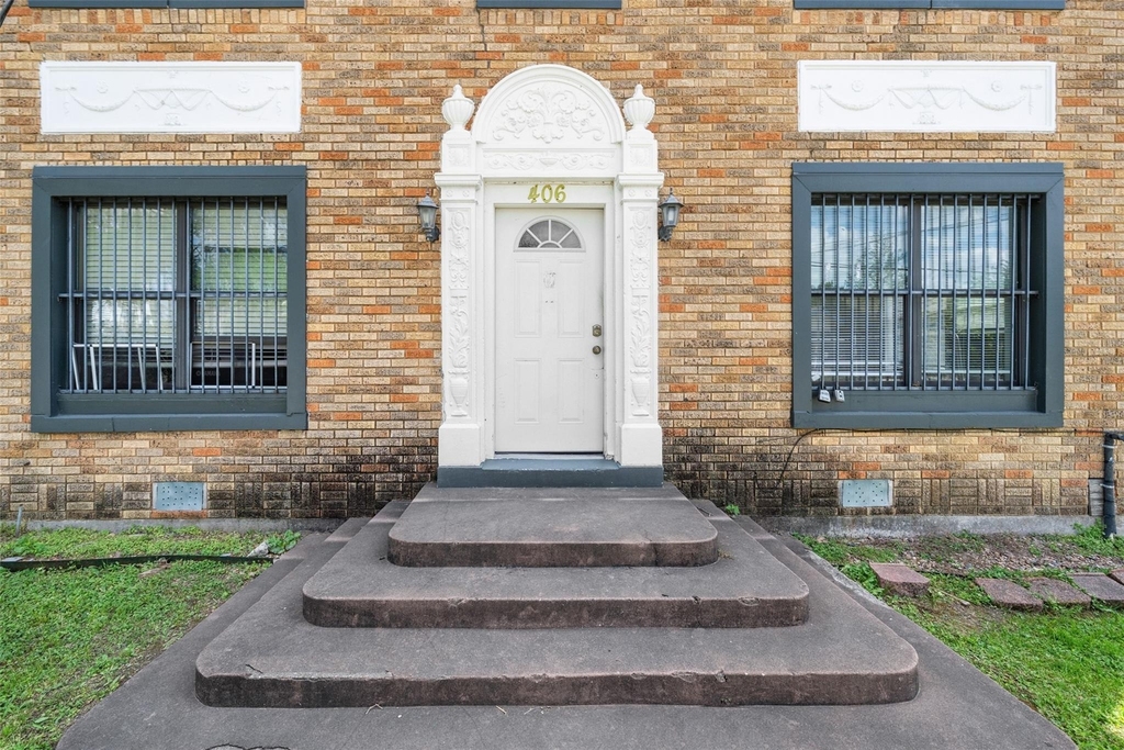 406 Quitman Street - Photo 1