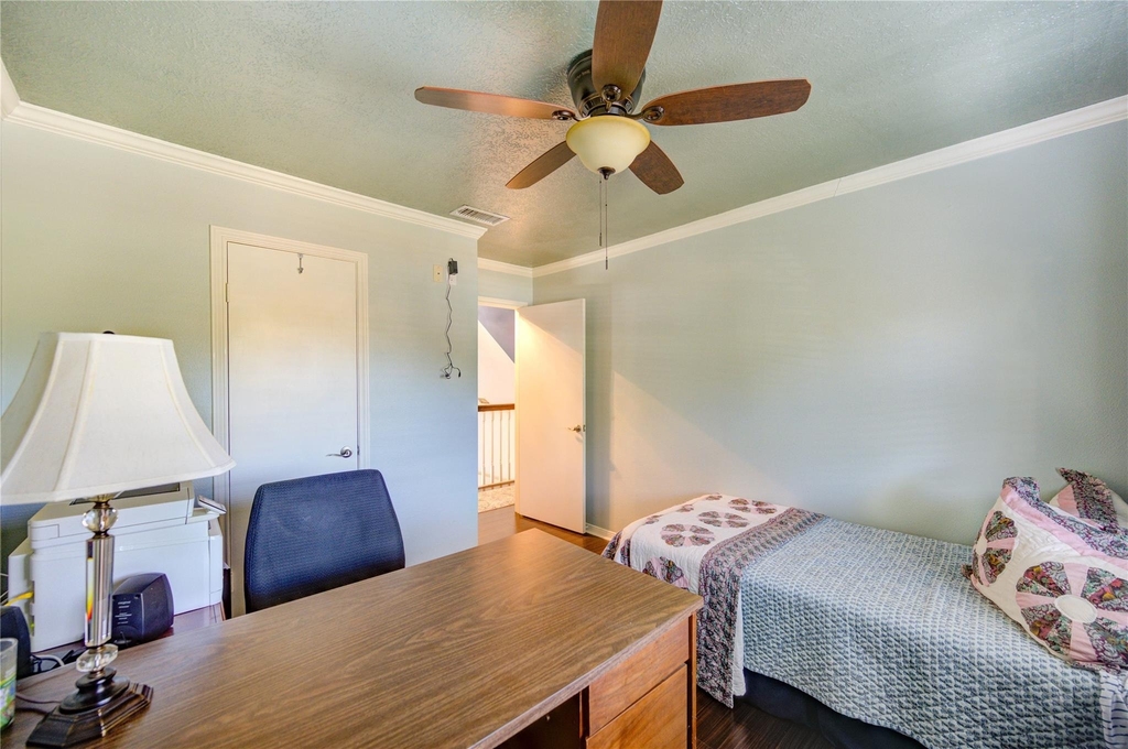 22526 Cove Hollow Drive - Photo 21