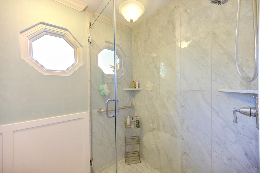 22526 Cove Hollow Drive - Photo 19
