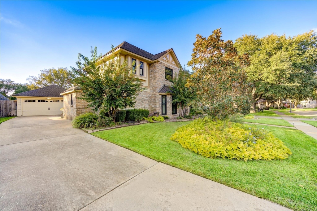 22526 Cove Hollow Drive - Photo 1