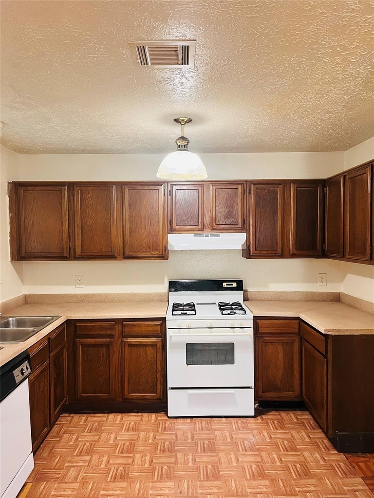 16633 Gold Ridge Lane - Photo 5