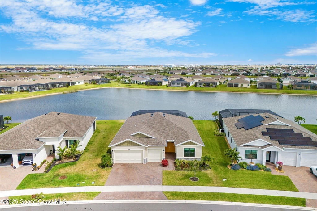 1082 Great Belt Circle - Photo 0