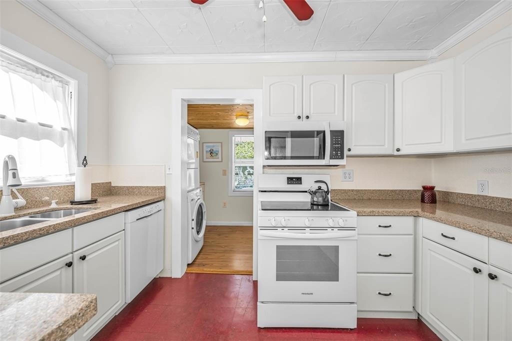 525 Bay Street - Photo 12
