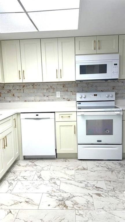 610 Indian Rocks Road N - Photo 2