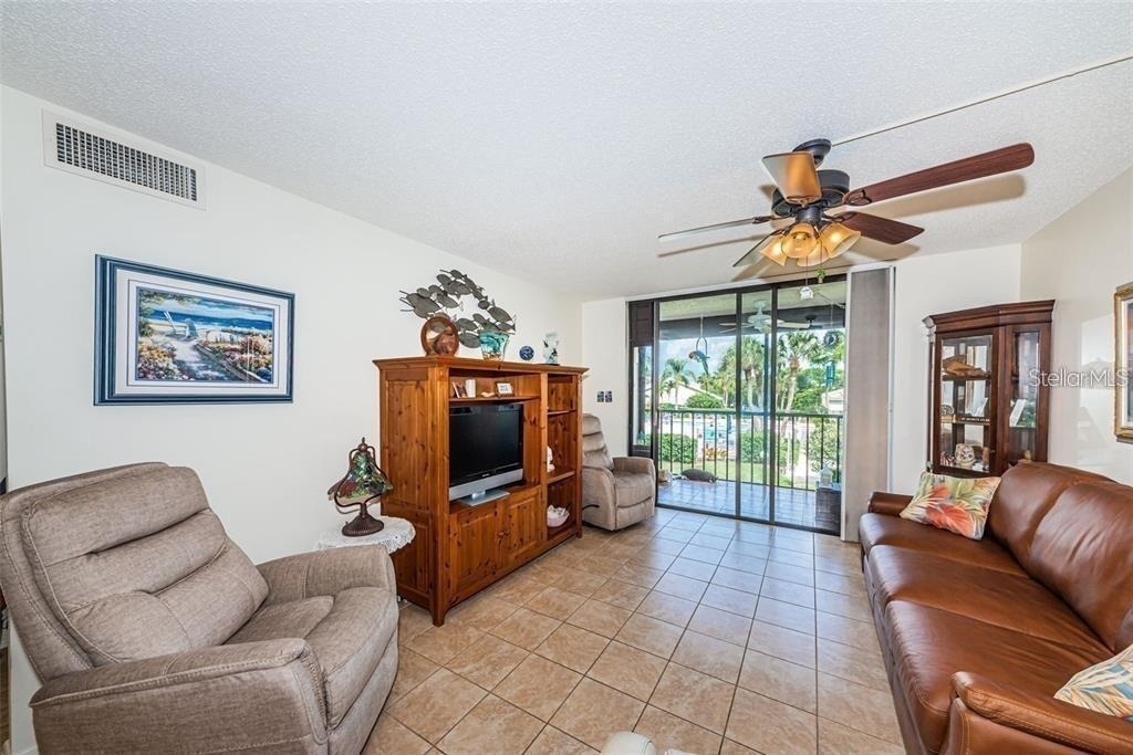 1324 Pasadena Avenue S - Photo 9