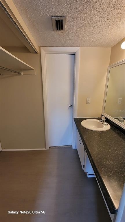 122 N Kings Avenue - Photo 10
