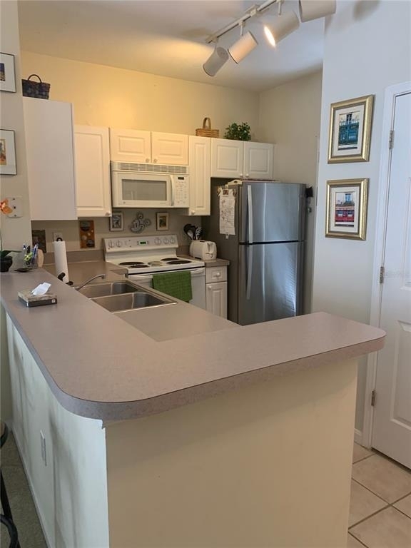 571 Water Street - Photo 15