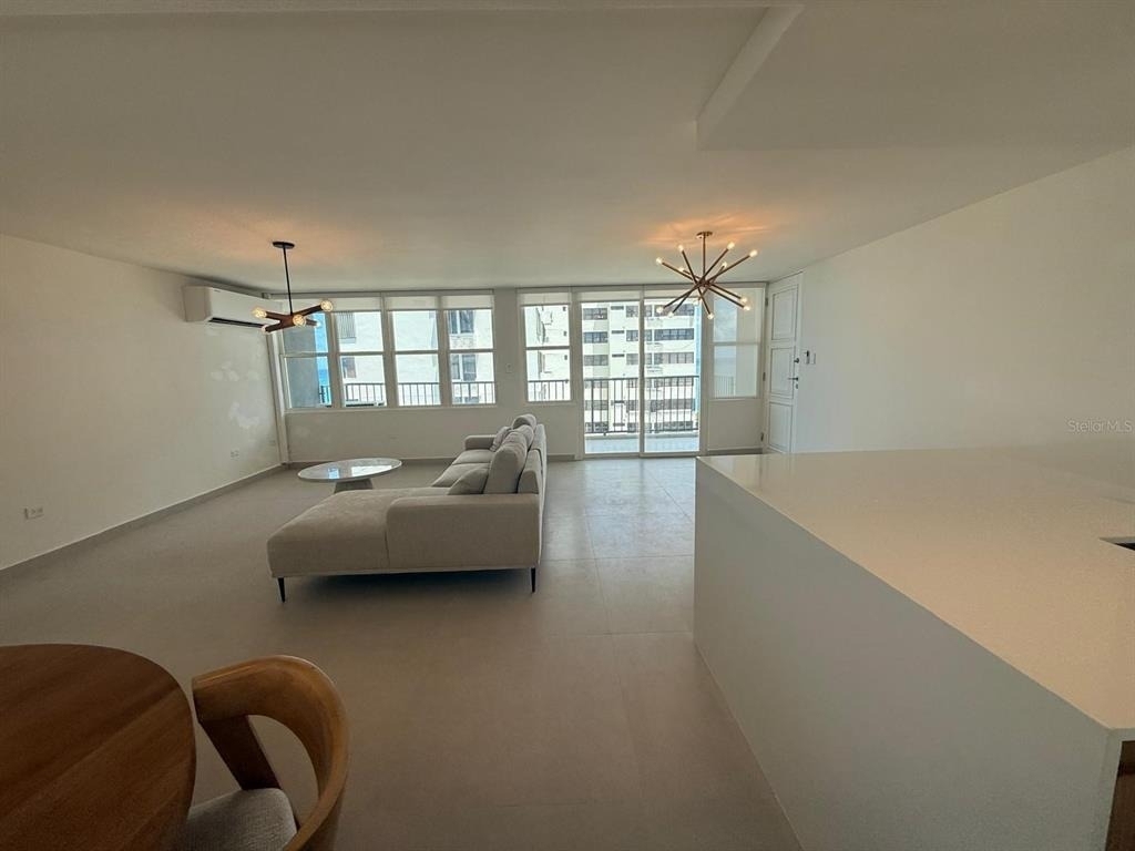404 Constitucion Avenue - Photo 8