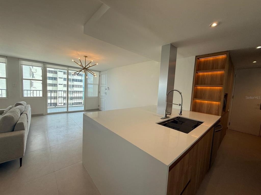 404 Constitucion Avenue - Photo 2