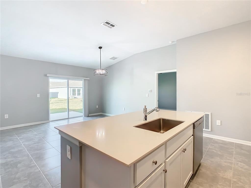 1033 Holden Way - Photo 6