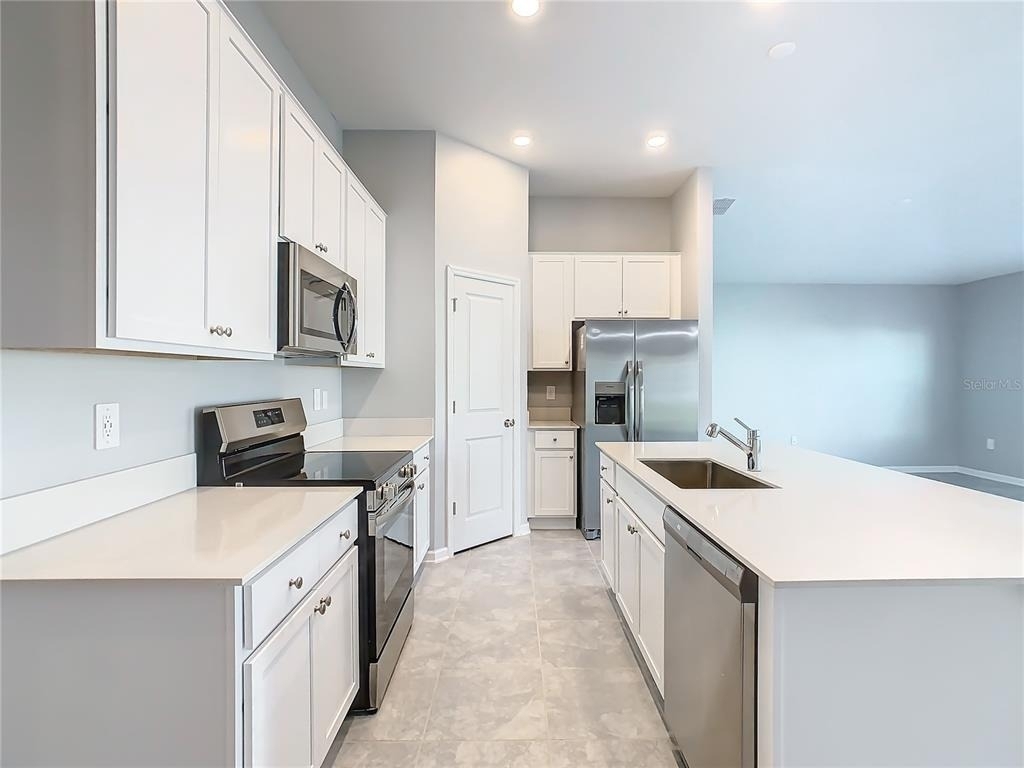 1033 Holden Way - Photo 5
