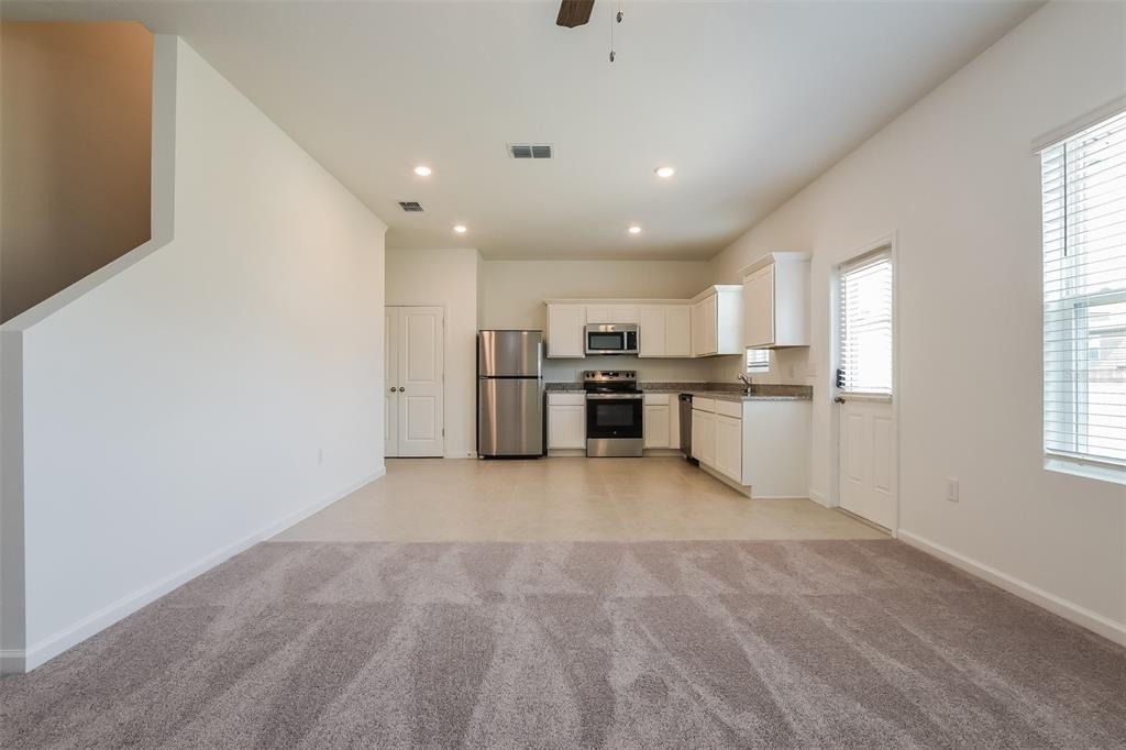 2042 Hemingway Circle - Photo 1