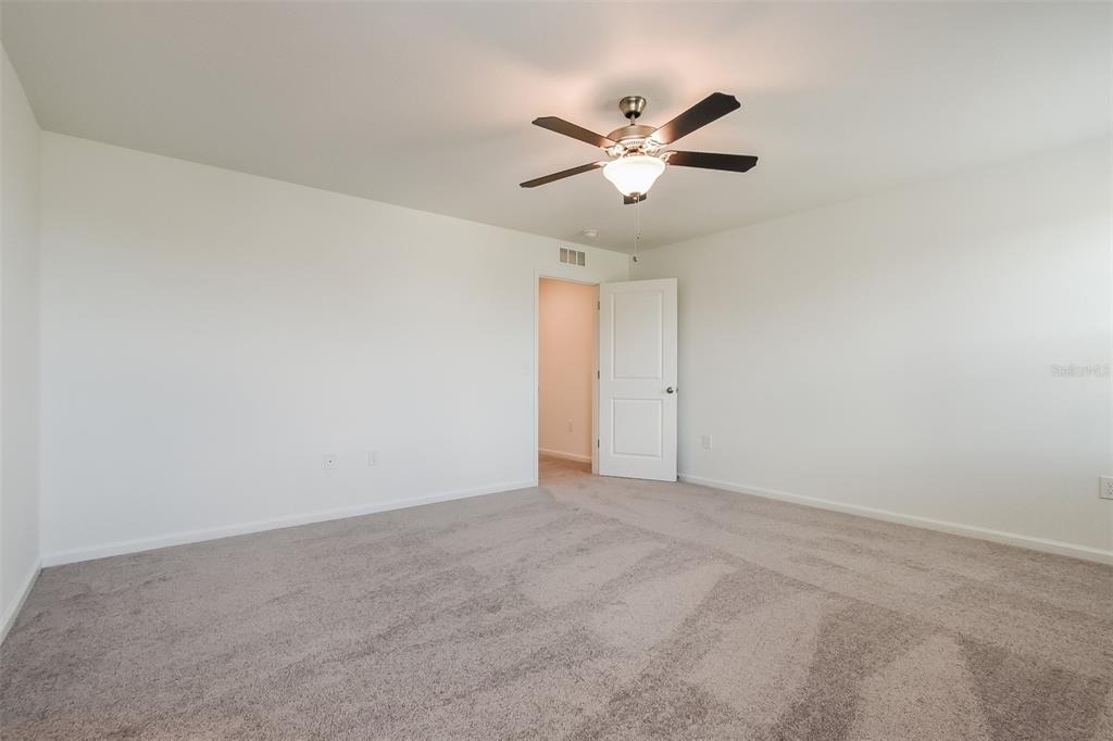 2042 Hemingway Circle - Photo 2