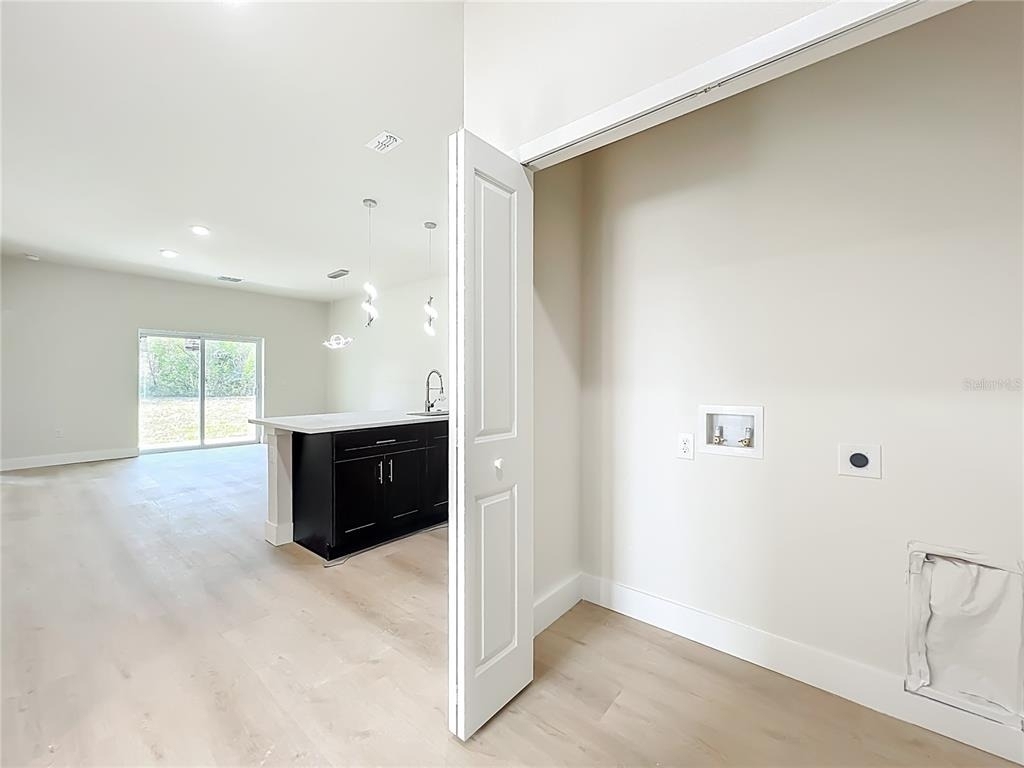 356 W 4th Street - Photo 6