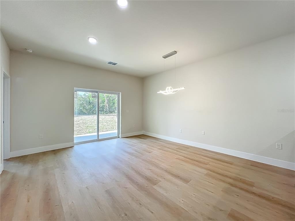 356 W 4th Street - Photo 14
