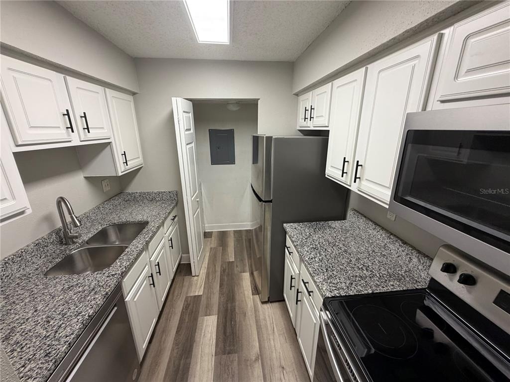 3772 Idlebrook Circle - Photo 3