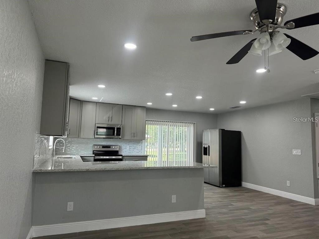 1916 Verano Drive - Photo 3