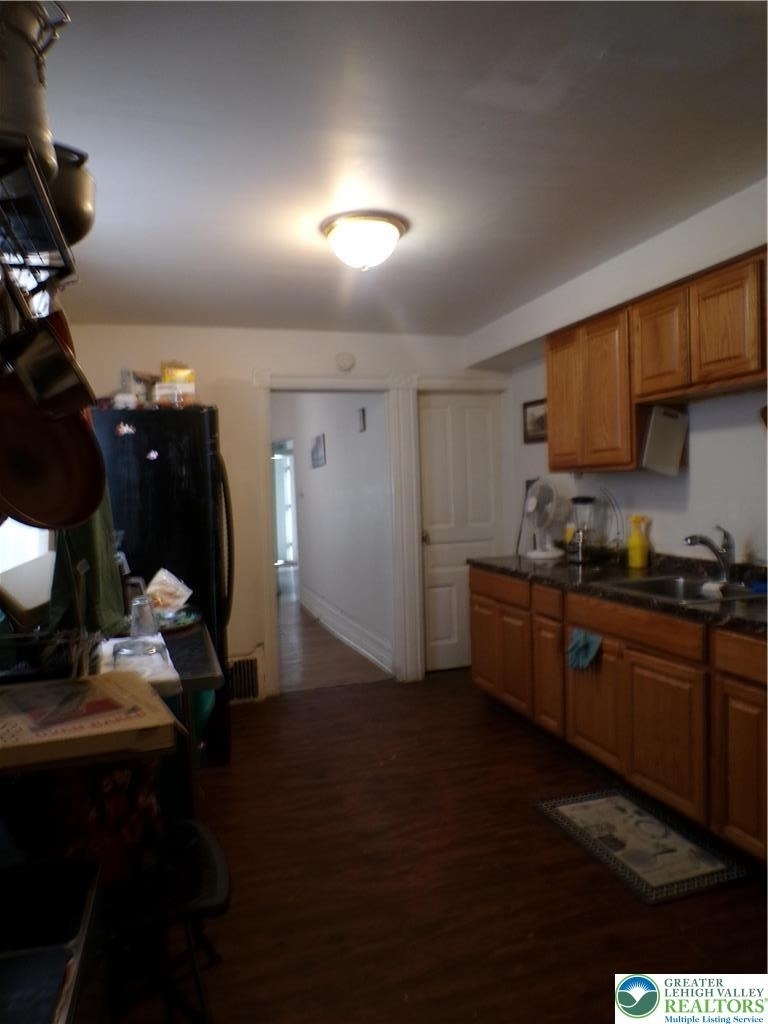 111 Ridge Avenue - Photo 3