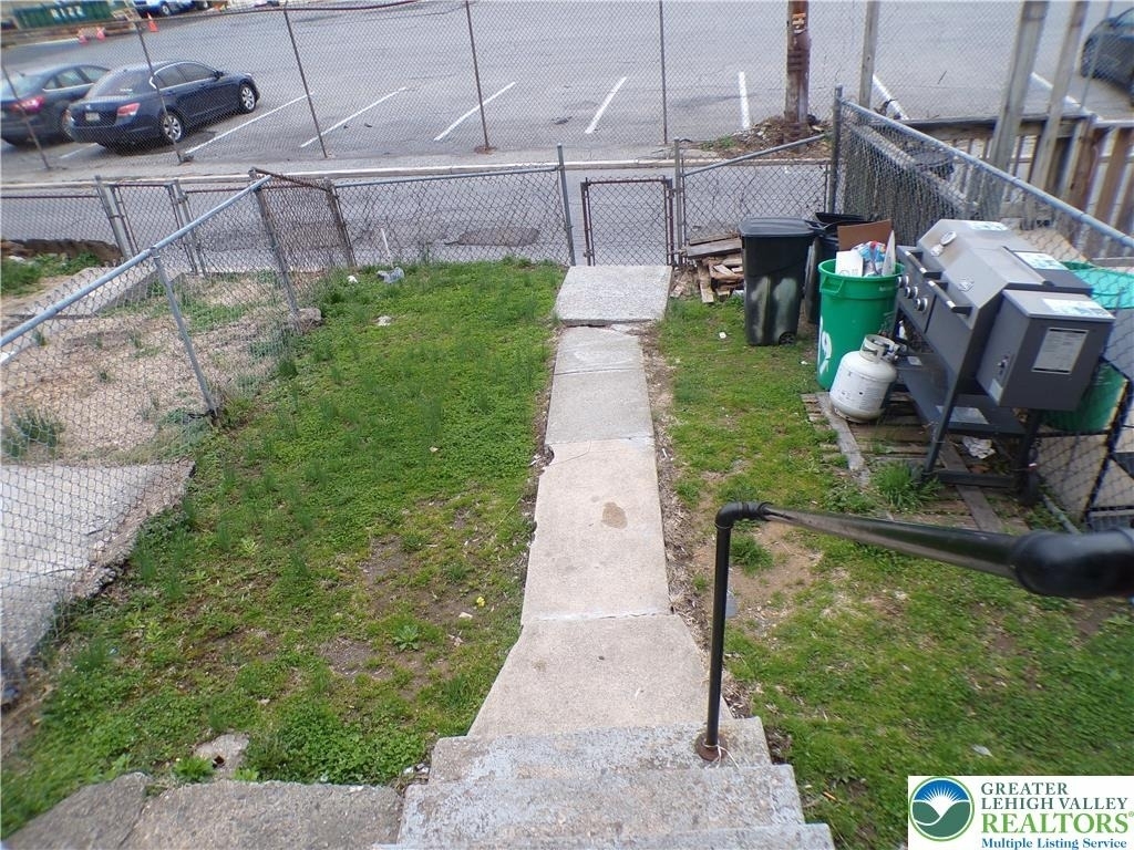 111 Ridge Avenue - Photo 15