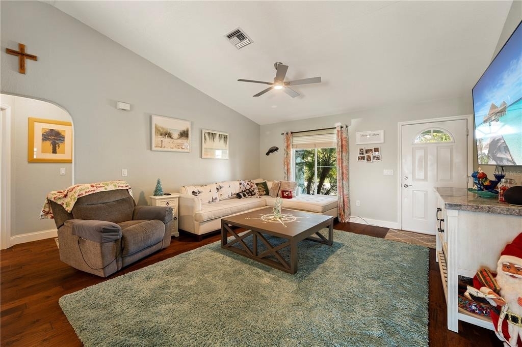 12371 Minot Avenue - Photo 6