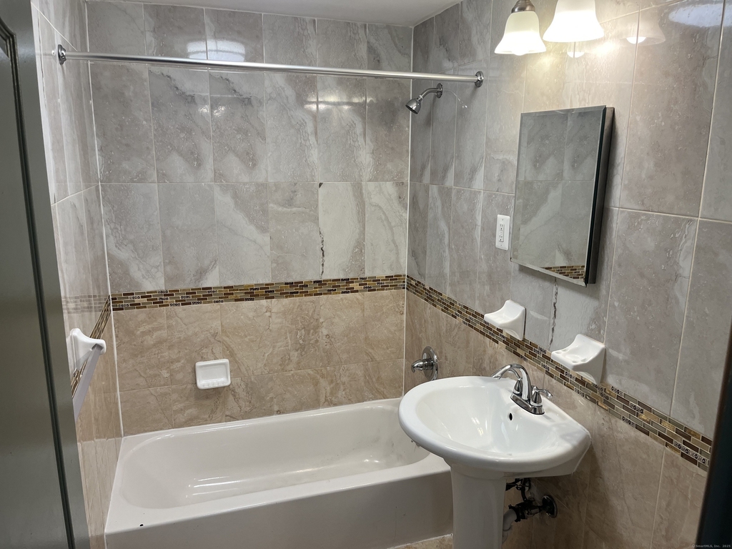 32 Cook Avenue - Photo 7