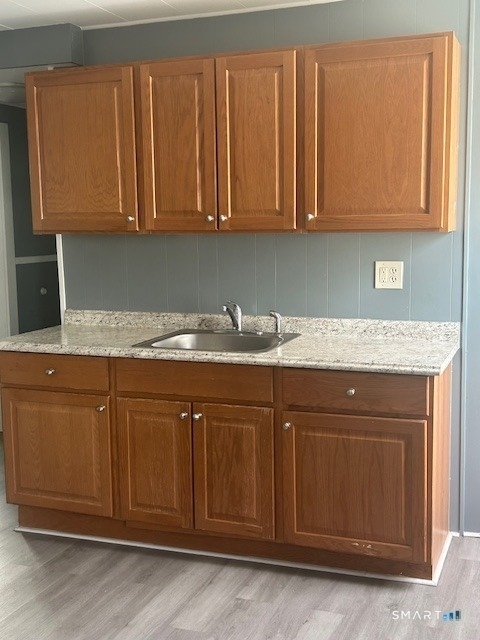 20 Lounsbury Avenue - Photo 1