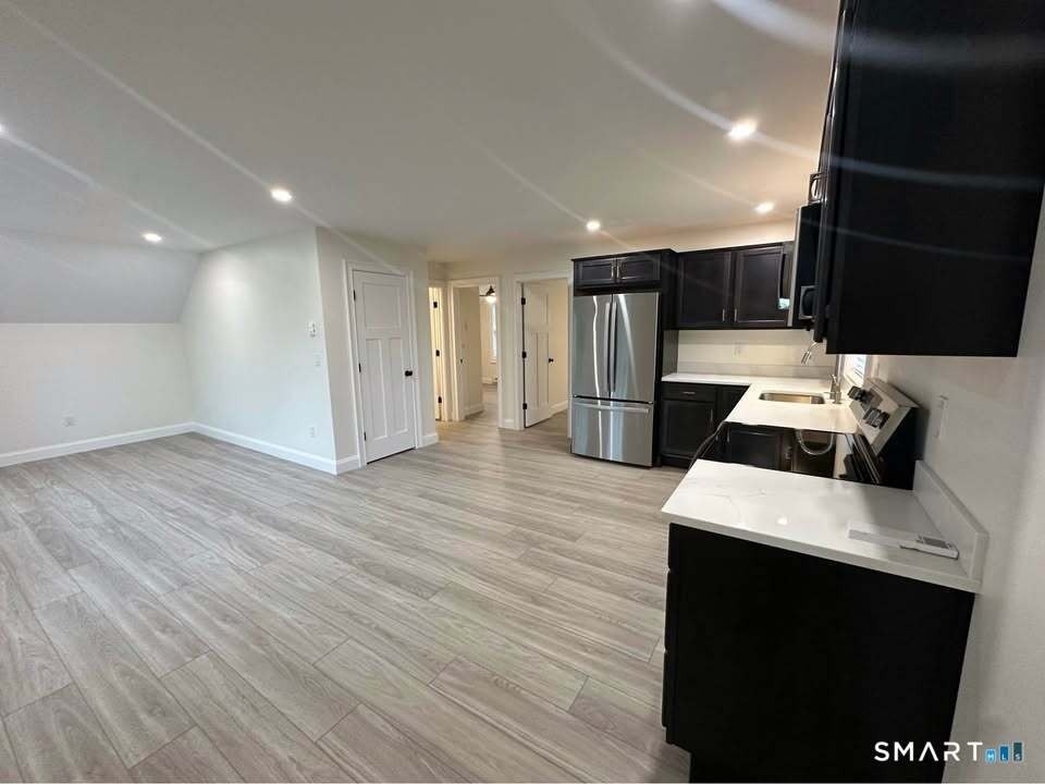 309 Flanders Road - Photo 2
