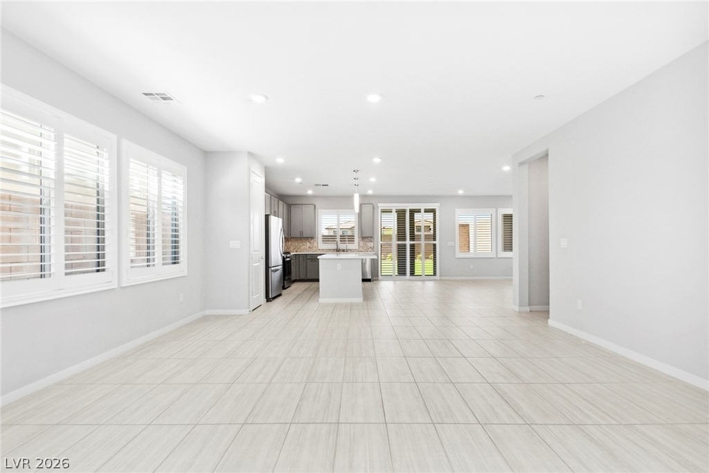 12089 Arrebol Avenue - Photo 2