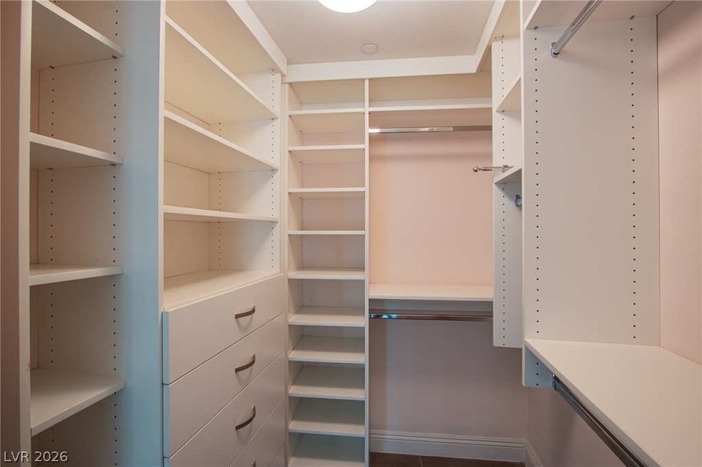 222 Karen Avenue - Photo 2