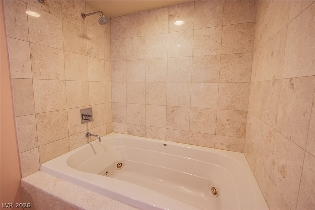 222 Karen Avenue - Photo 4