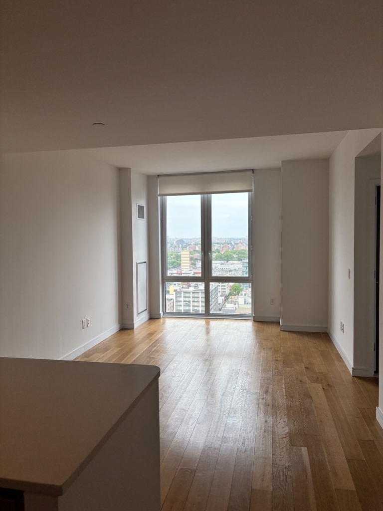  24th Street, Long Island City, NY 11101 - Photo 0