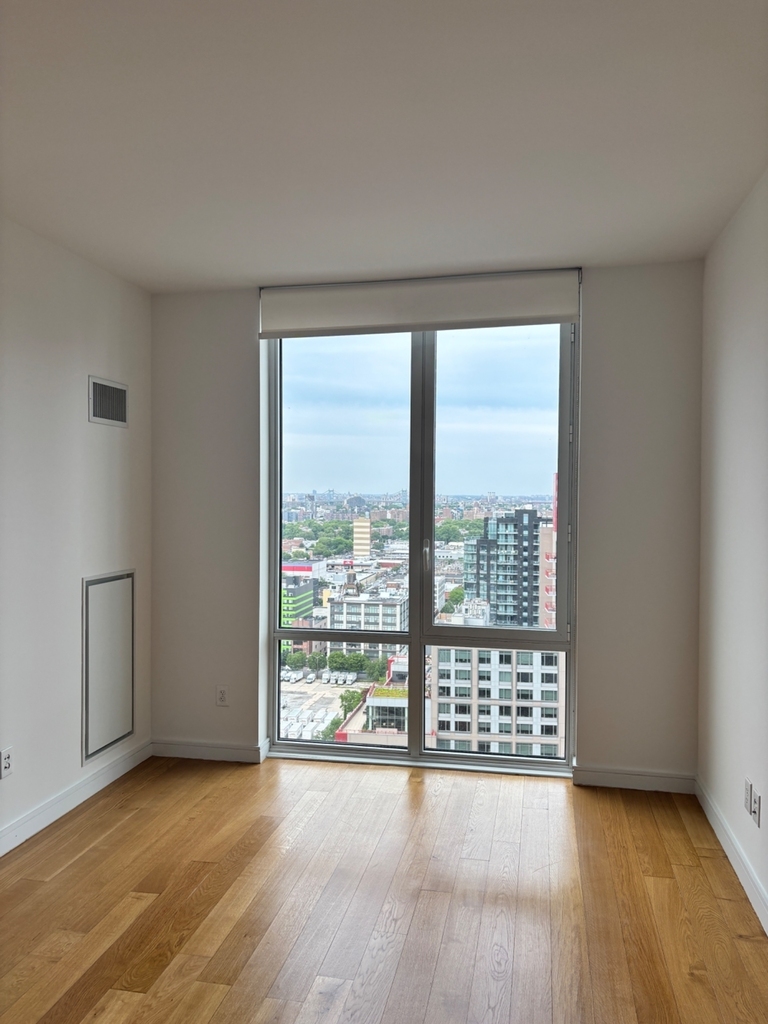  24th Street, Long Island City, NY 11101 - Photo 9